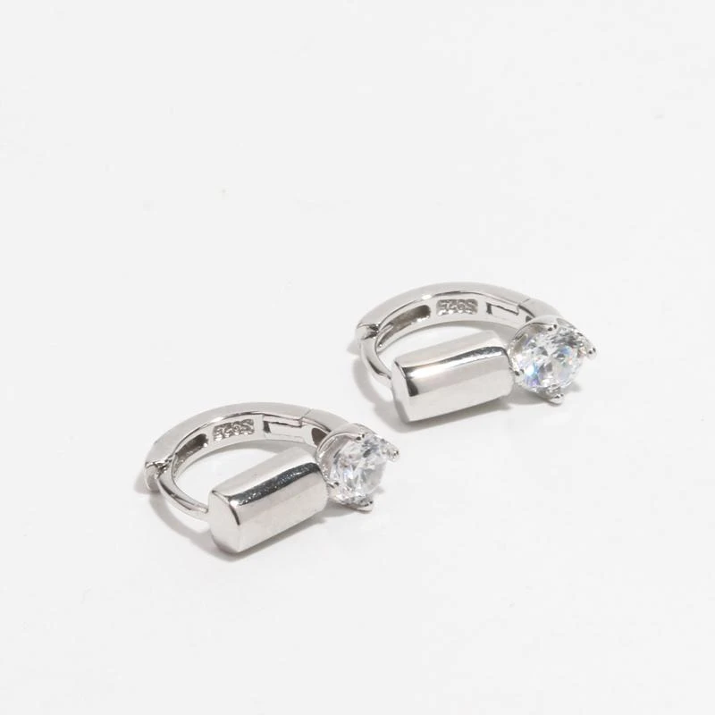 925银合成锆石耳饰 925纯银精致小耳环 闪亮锆石ol上班通勤小耳坠