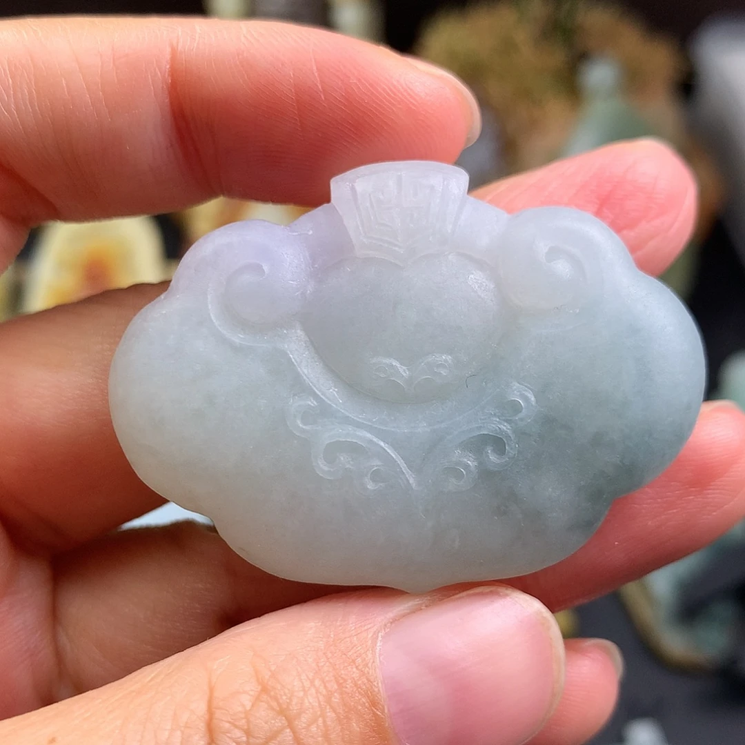 定制翡翠未镶嵌如意