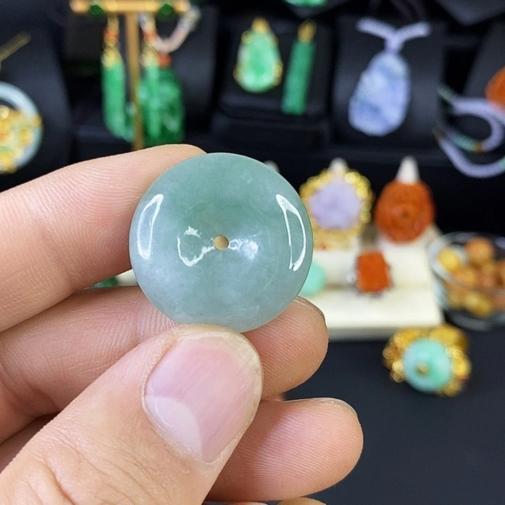 翡翠未镶嵌颈饰吊坠