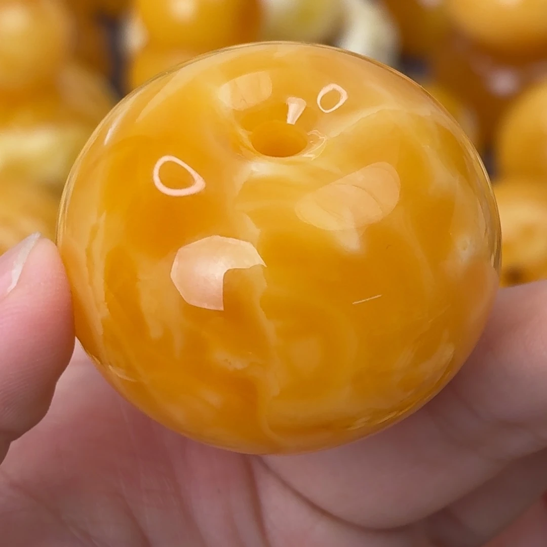 裸石琥珀未镶嵌妖孽满蜡面包圈