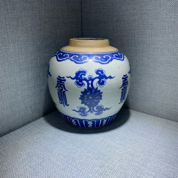 青花罐子花卉纹罐