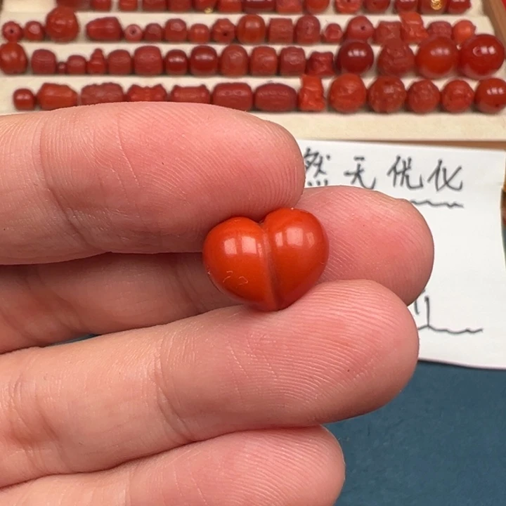 未镶嵌上下孔爱心屁桃南红玛瑙