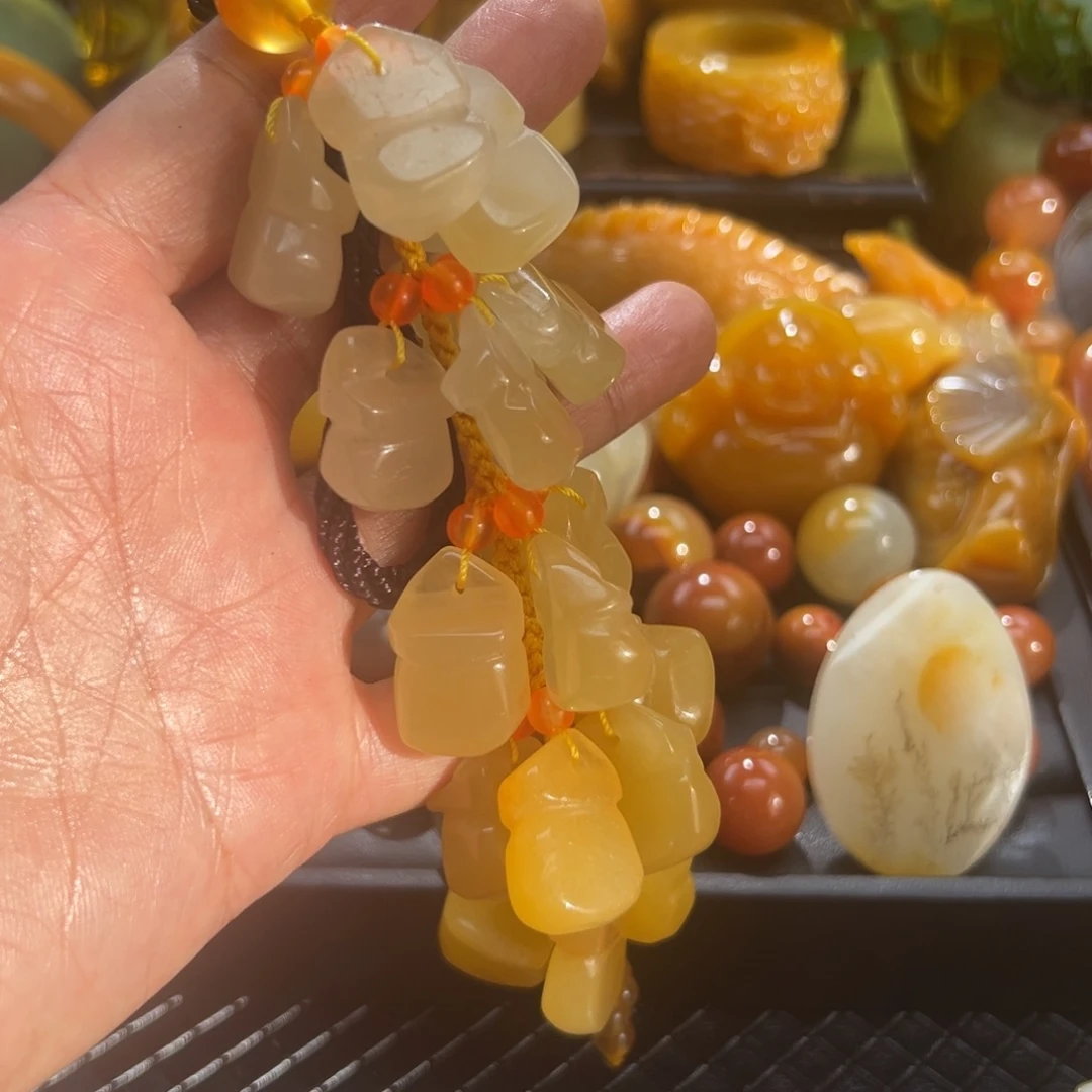 石英质玉未镶嵌颈饰