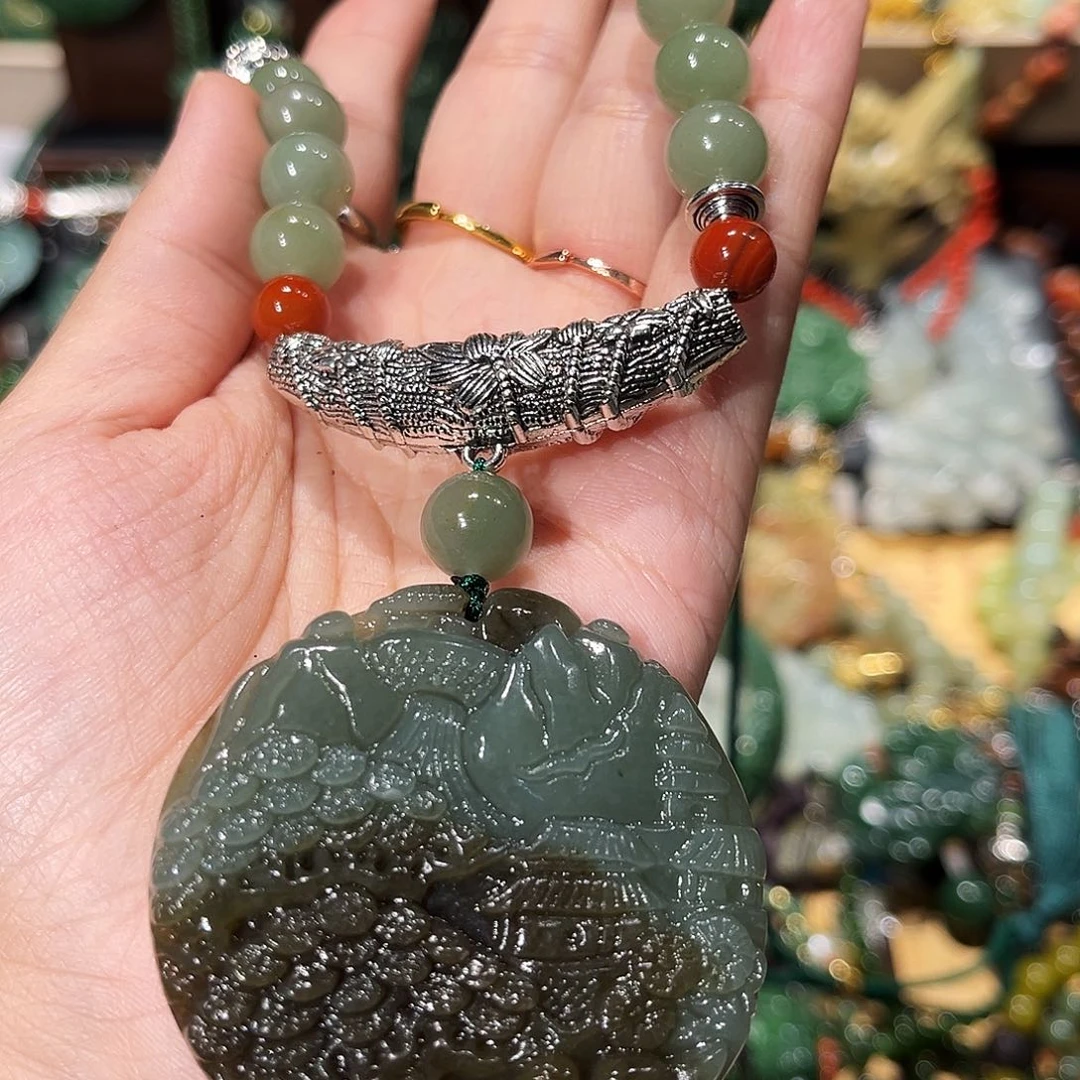 颈饰未镶嵌和田玉