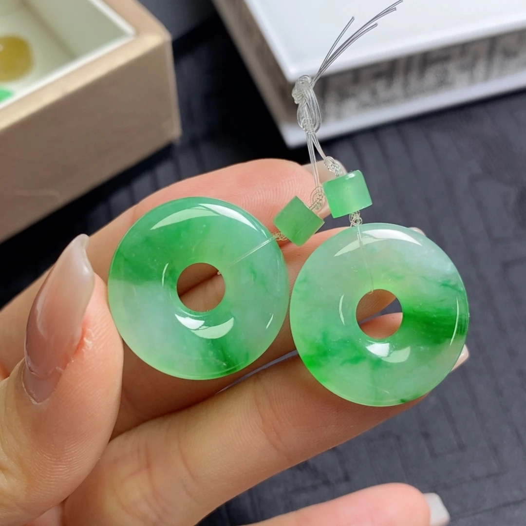 翡翠未镶嵌耳饰飘辣色花甜甜圈