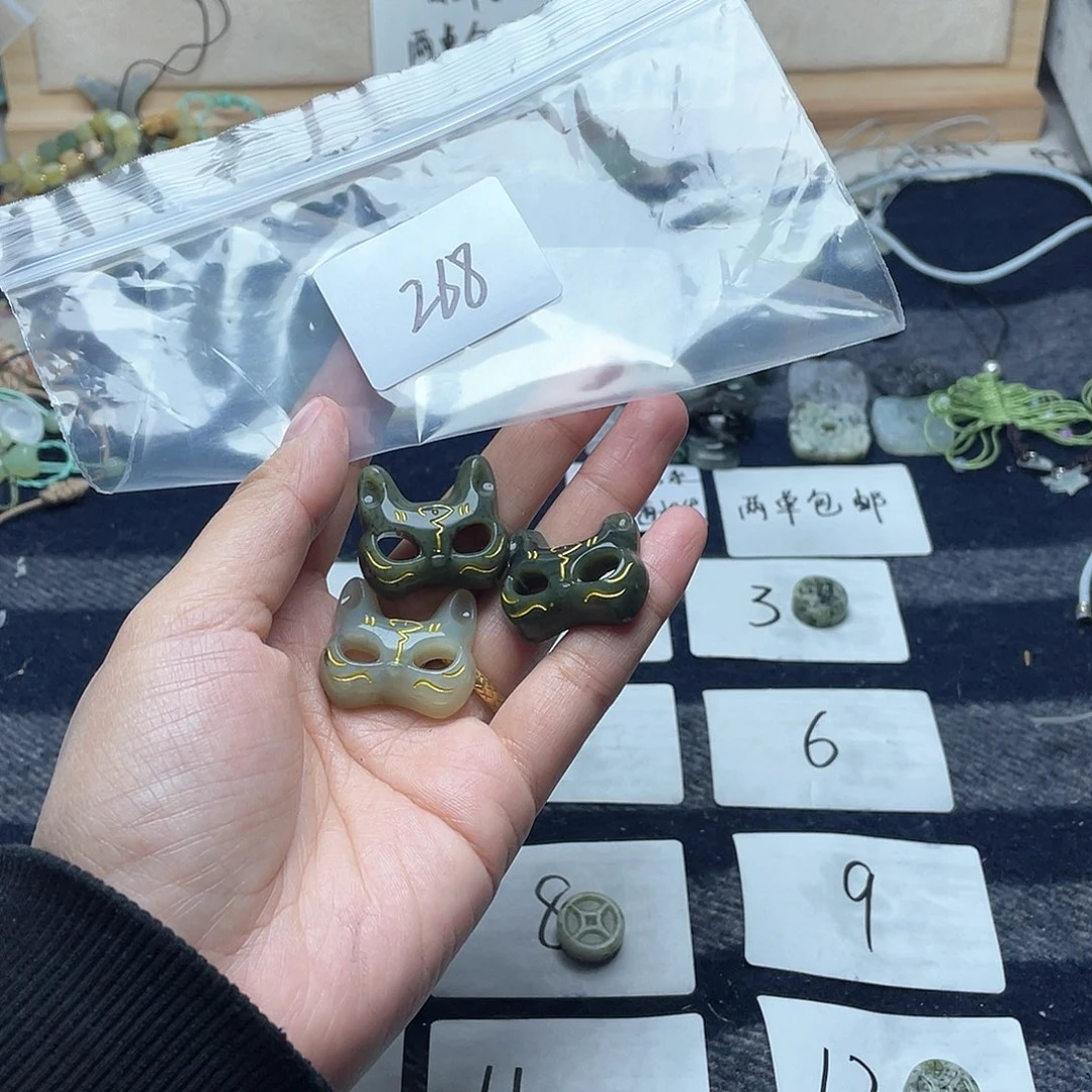 蛇纹石玉颈饰未镶嵌你**愿