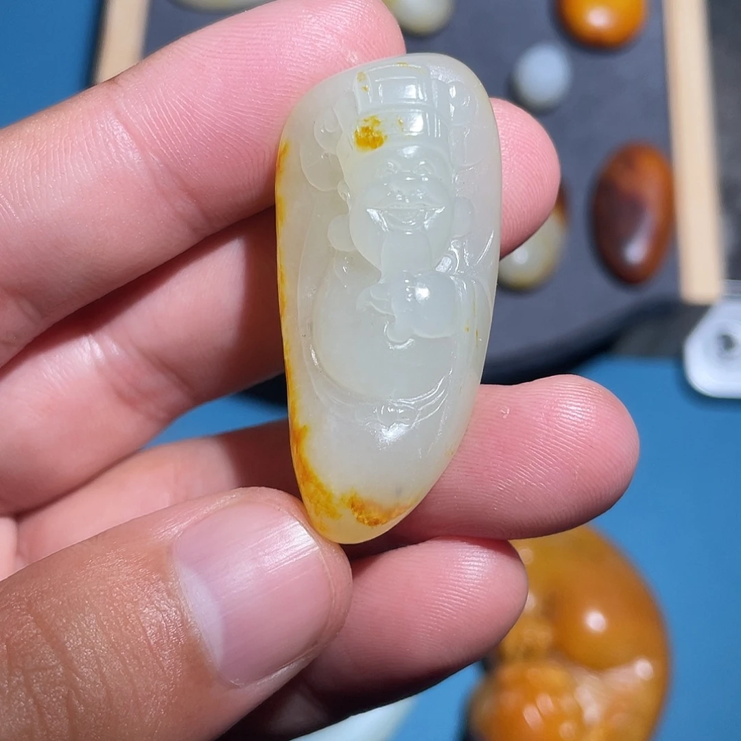 和田玉未镶嵌车挂