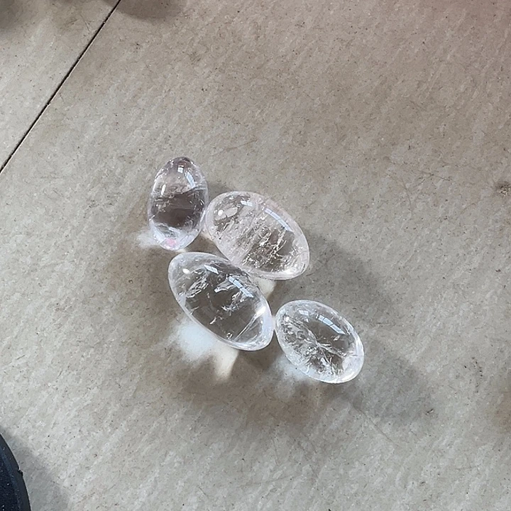 南***扬未镶嵌珠宝半成品水晶