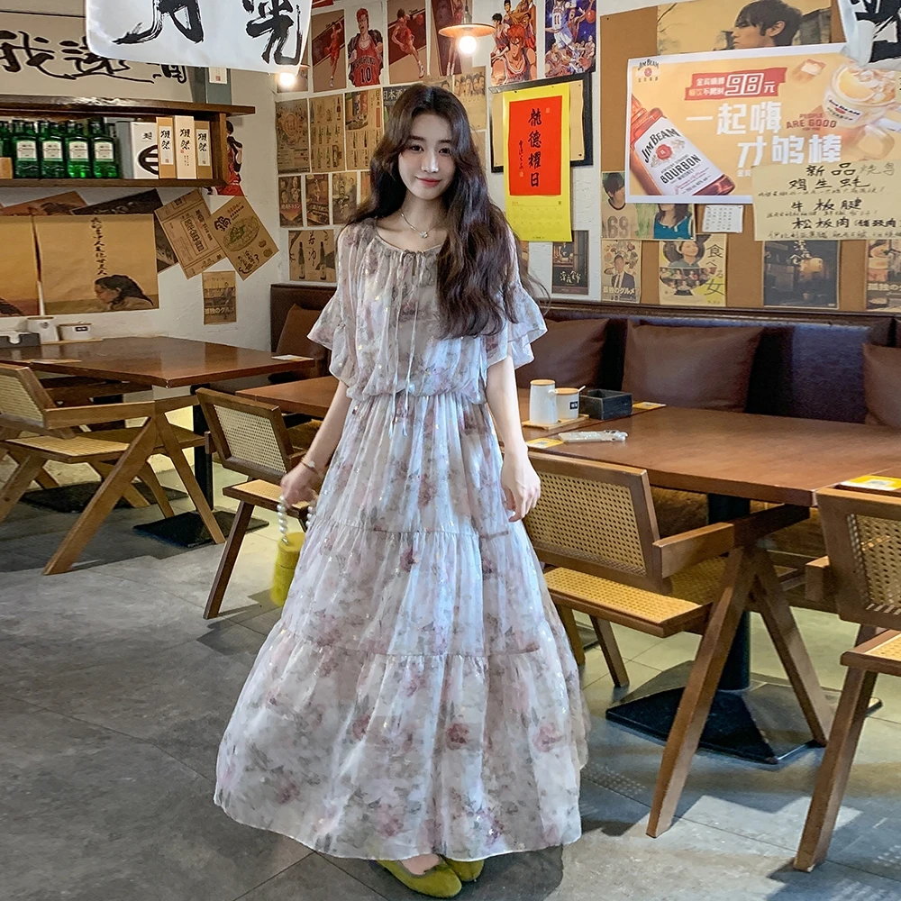 法式复古碎花连衣裙女2025夏季新款设计感小众气质收腰显瘦长裙子