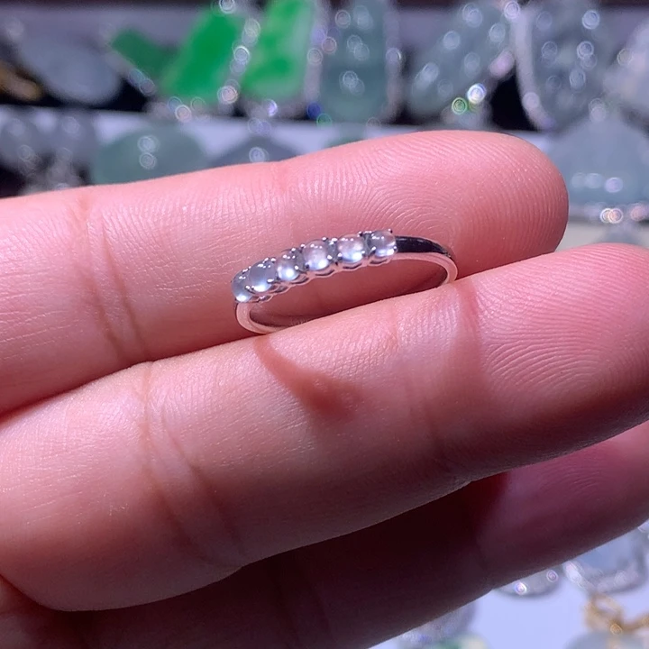 18K金镶嵌戒指翡翠