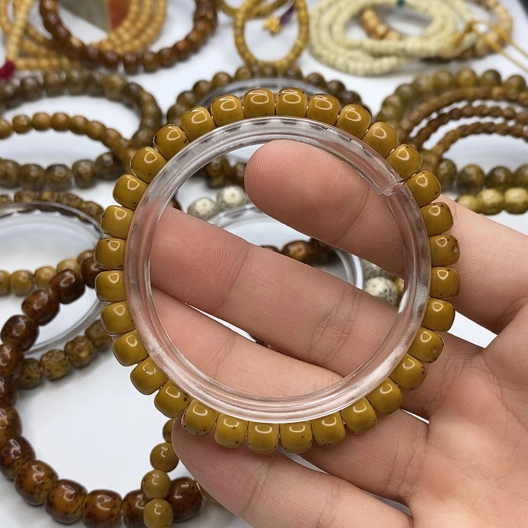 星月菩提手串7-6正月通体留白绿包白