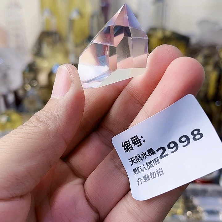 未镶嵌颈饰水晶随型