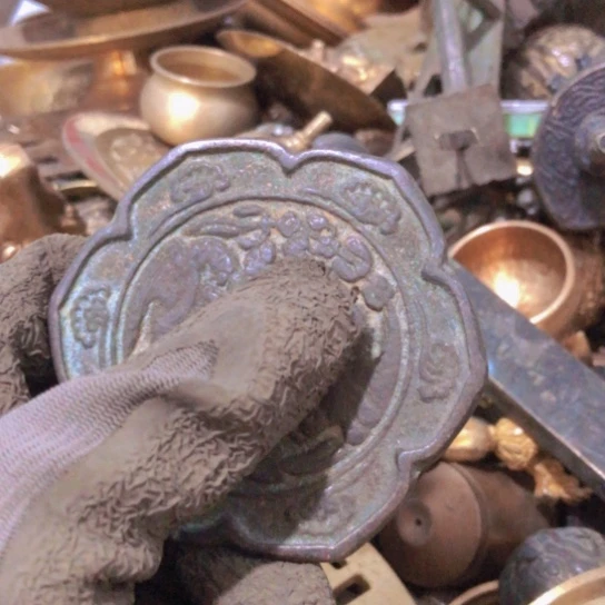 普***布闪电购铜摆件工艺品