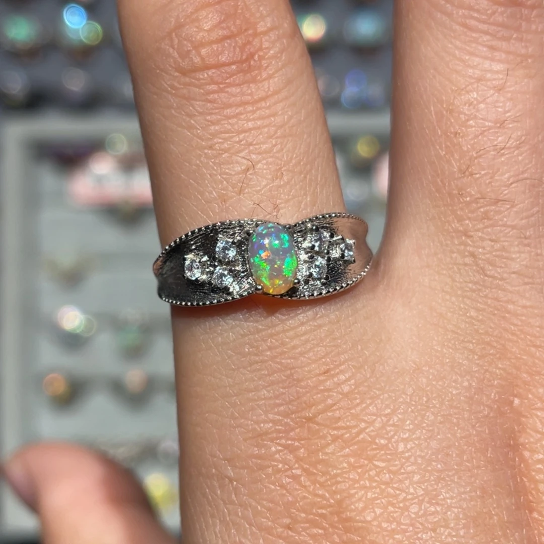 欧泊银S925镶嵌欧泊戒指—不退不换