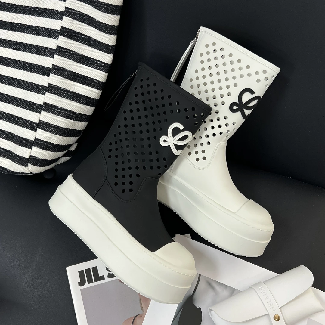 糖糖「罗家网靴｜6cm 时尚镂空短靴 旅游潮流穿搭」;ECX55172