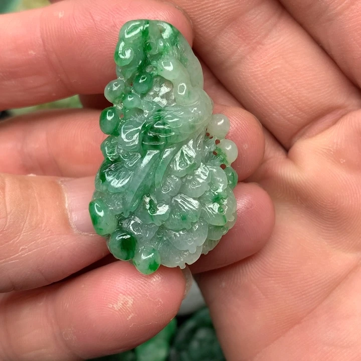 颈饰未镶嵌翡翠快**头翡翠