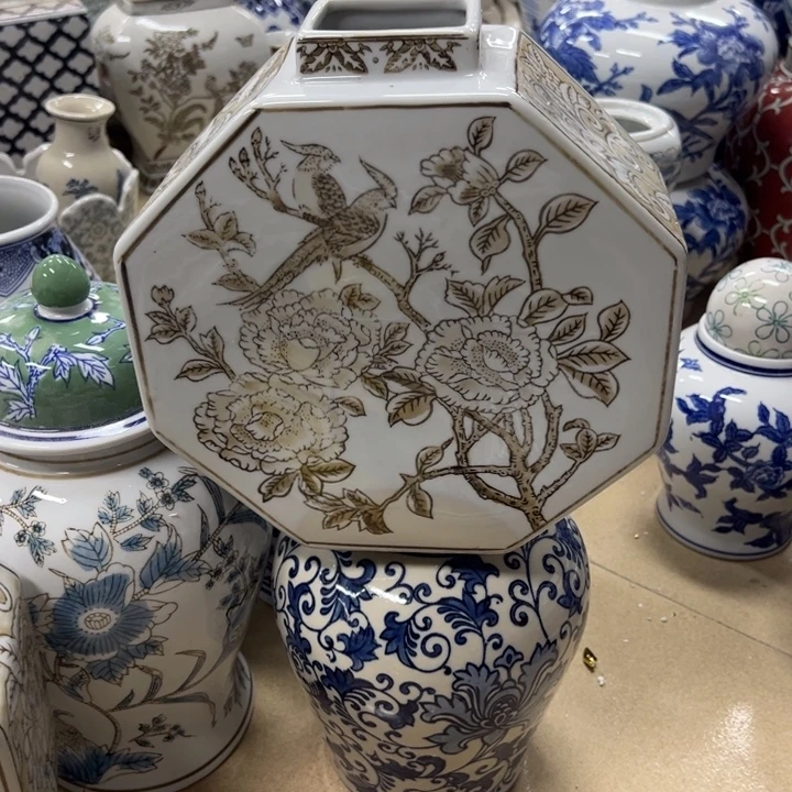 微瑕陶瓶。。。。。。。。。