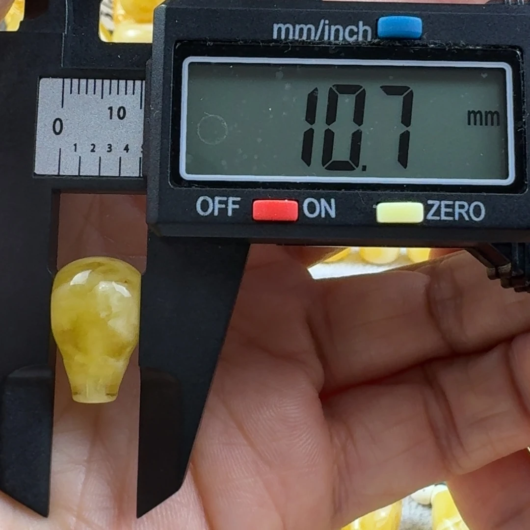 蜜蜡未镶嵌裸石19杂