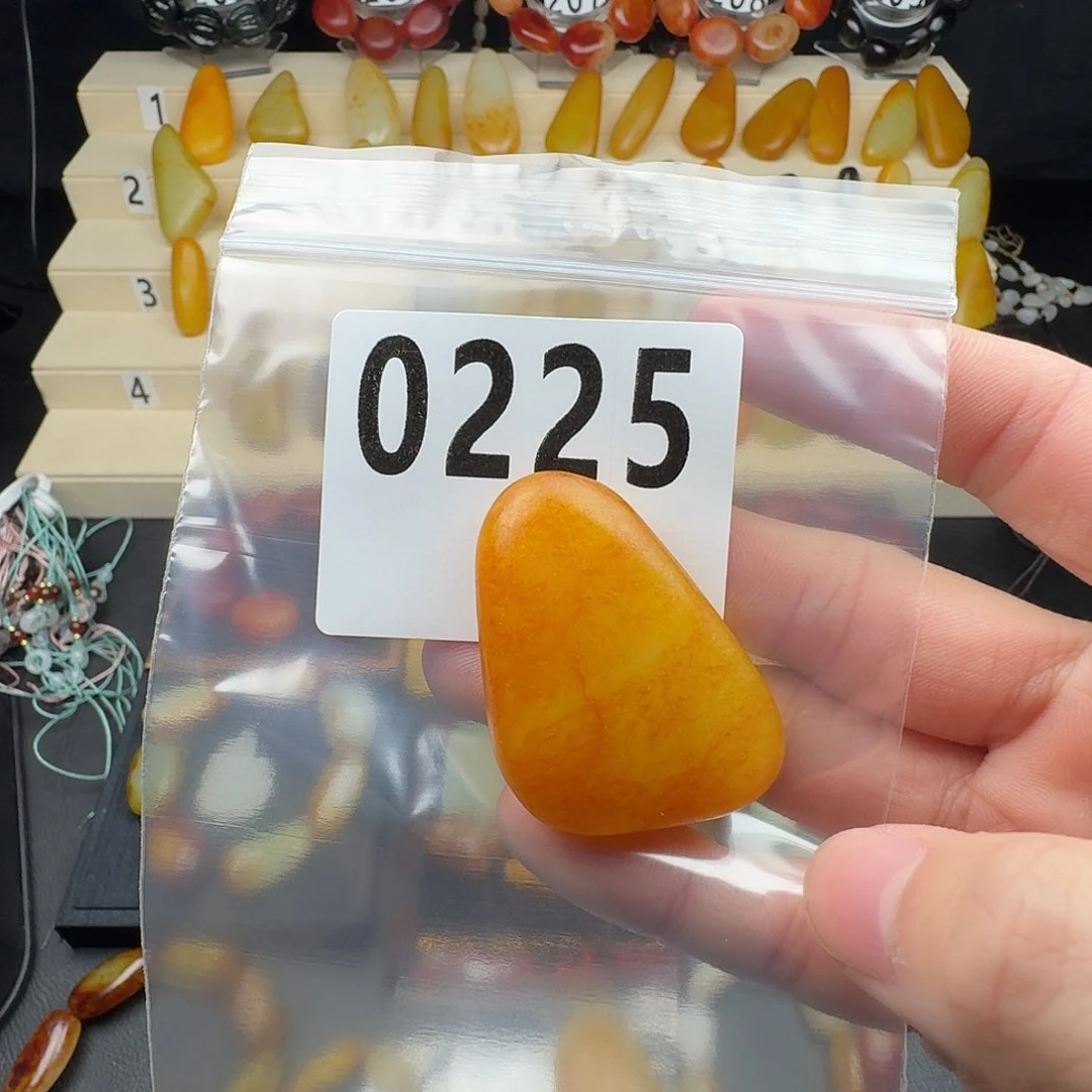 和田玉吊坠(赠链)未镶嵌D****棒