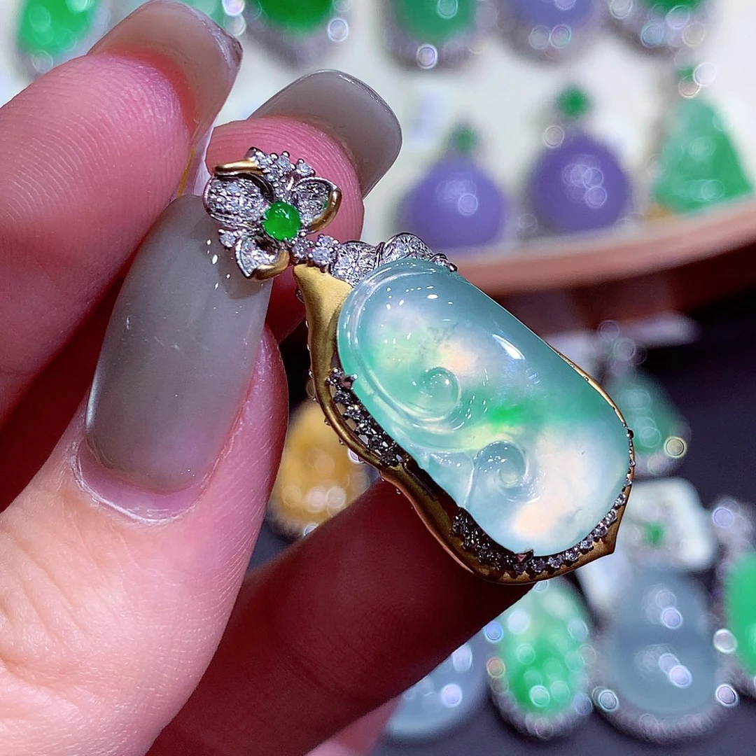 翡翠18K金镶嵌吊坠(不含链)