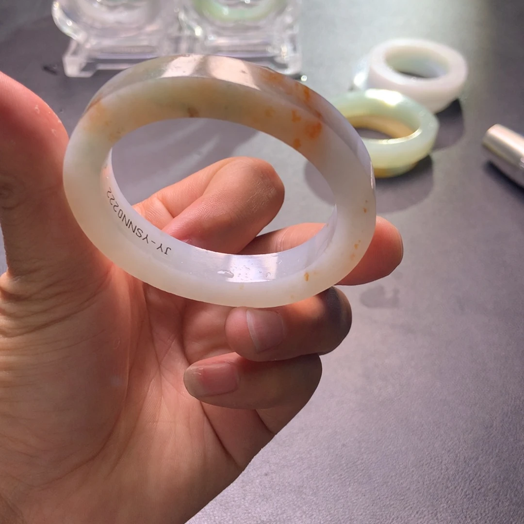 定制翡翠未镶嵌手镯定制