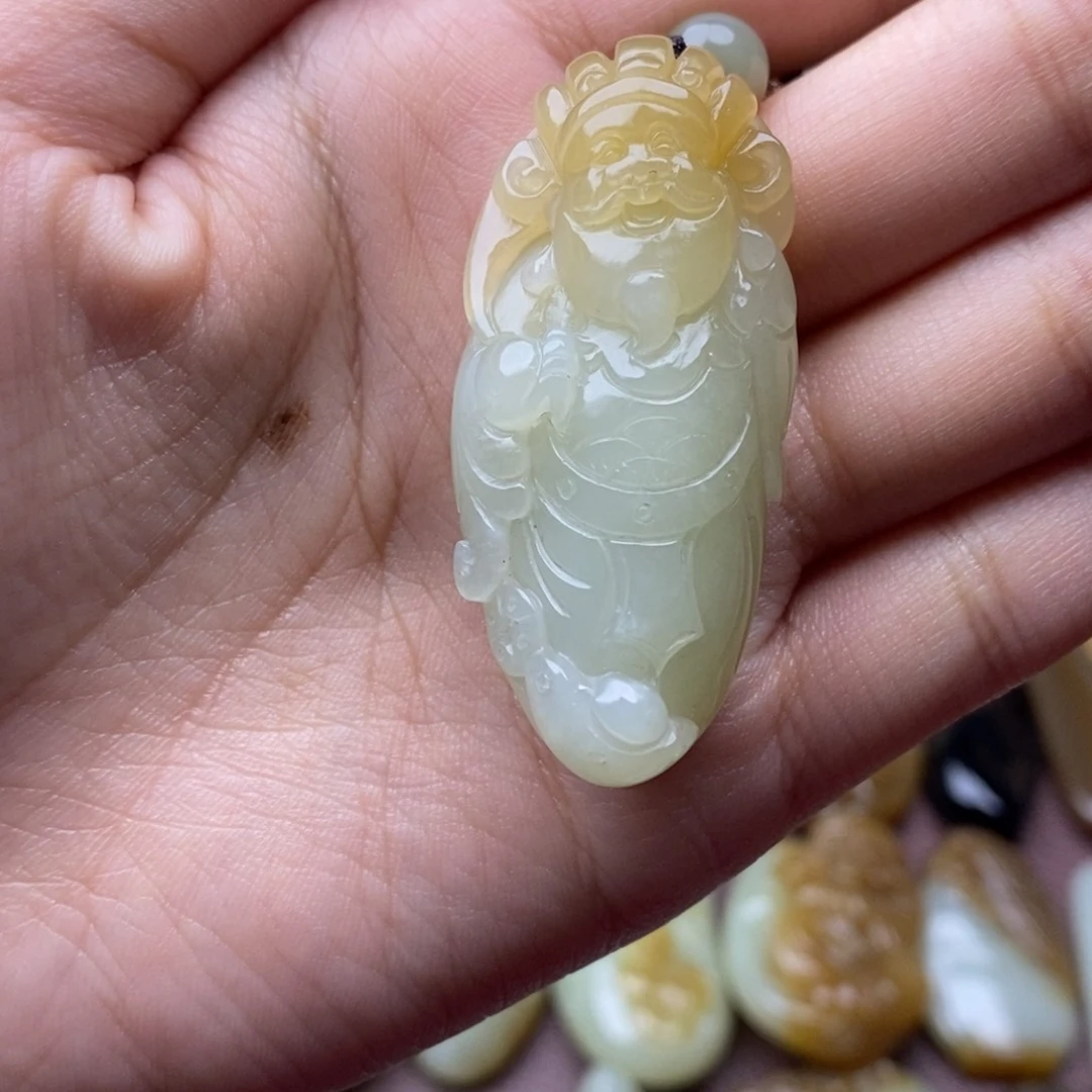项链未镶嵌和田玉（糖玉）