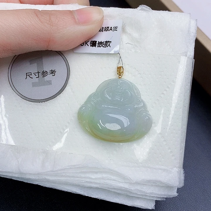 颈饰18K金镶嵌翡翠天然A货