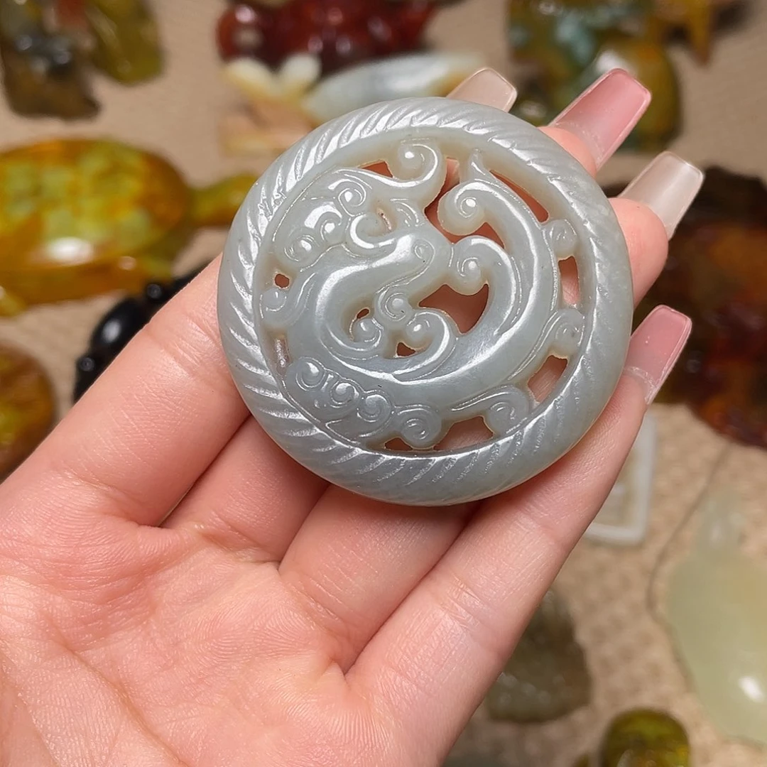 蛇纹石玉未镶嵌如图