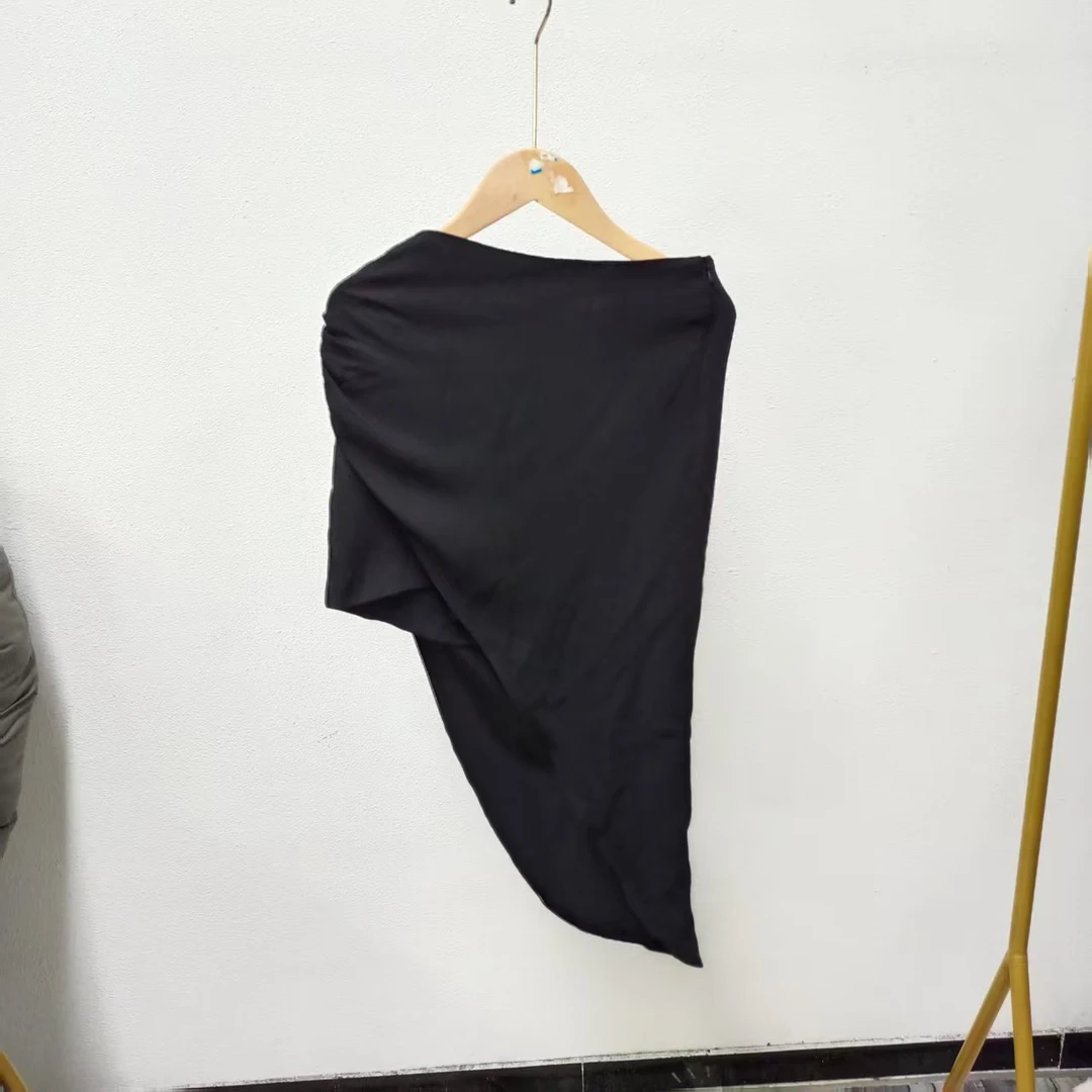 U家剪标   7仓F2-16-4045款   黑色斜边半身裙