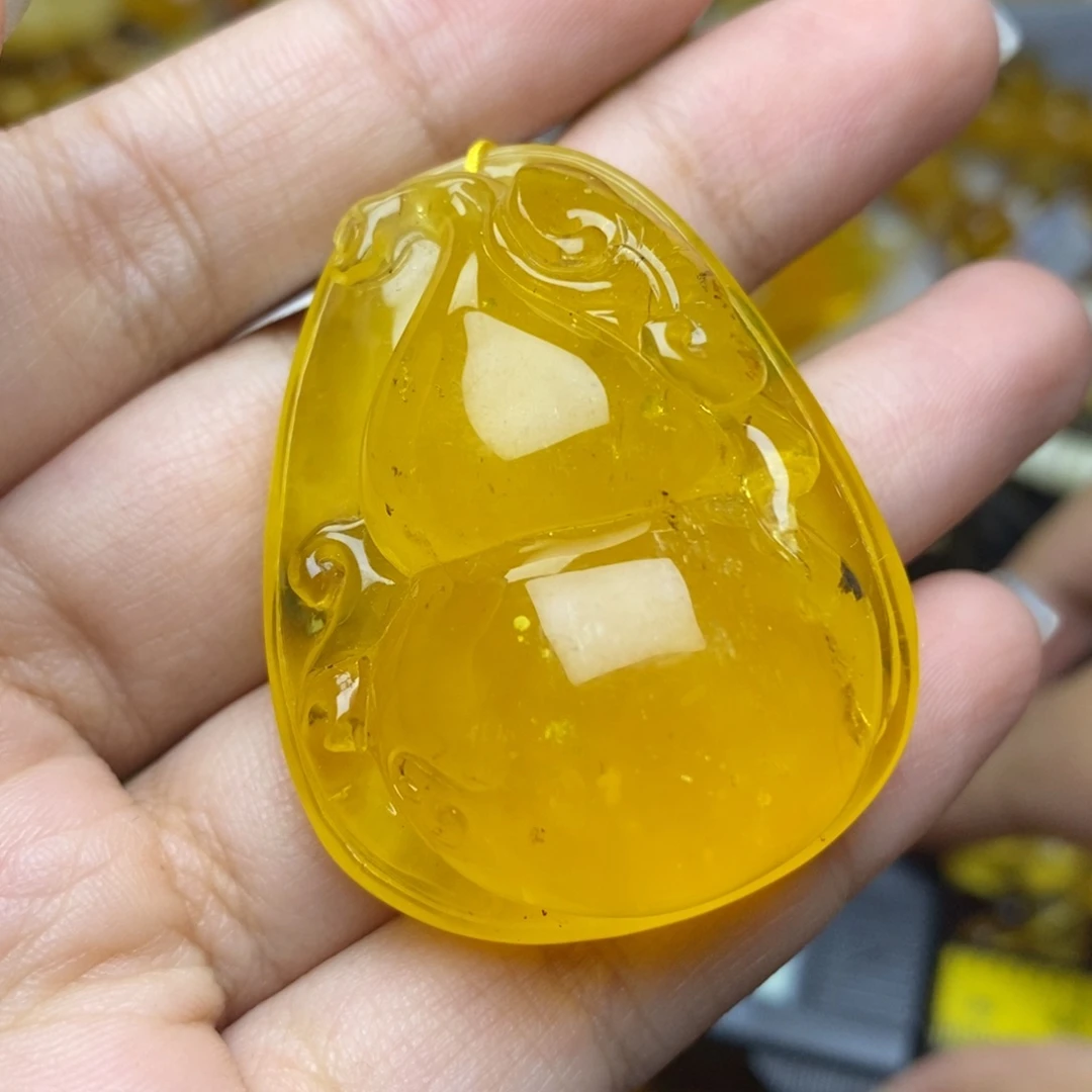 未镶嵌琥珀珠宝奇石