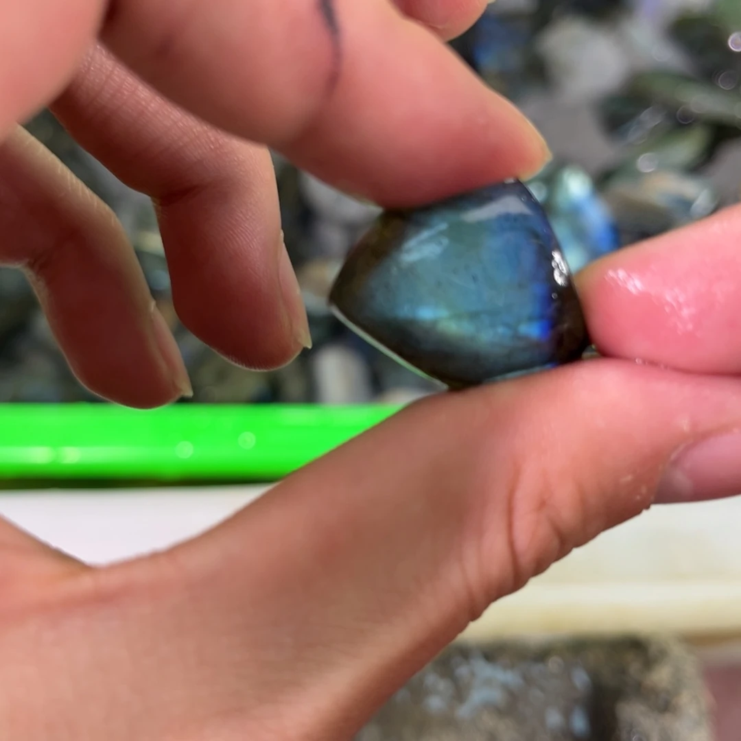 拉长石吊坠未镶嵌?****?