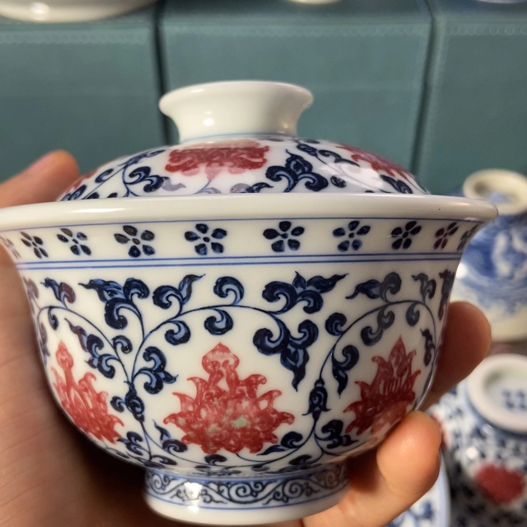 杯阳春白雪 缠枝盖碗