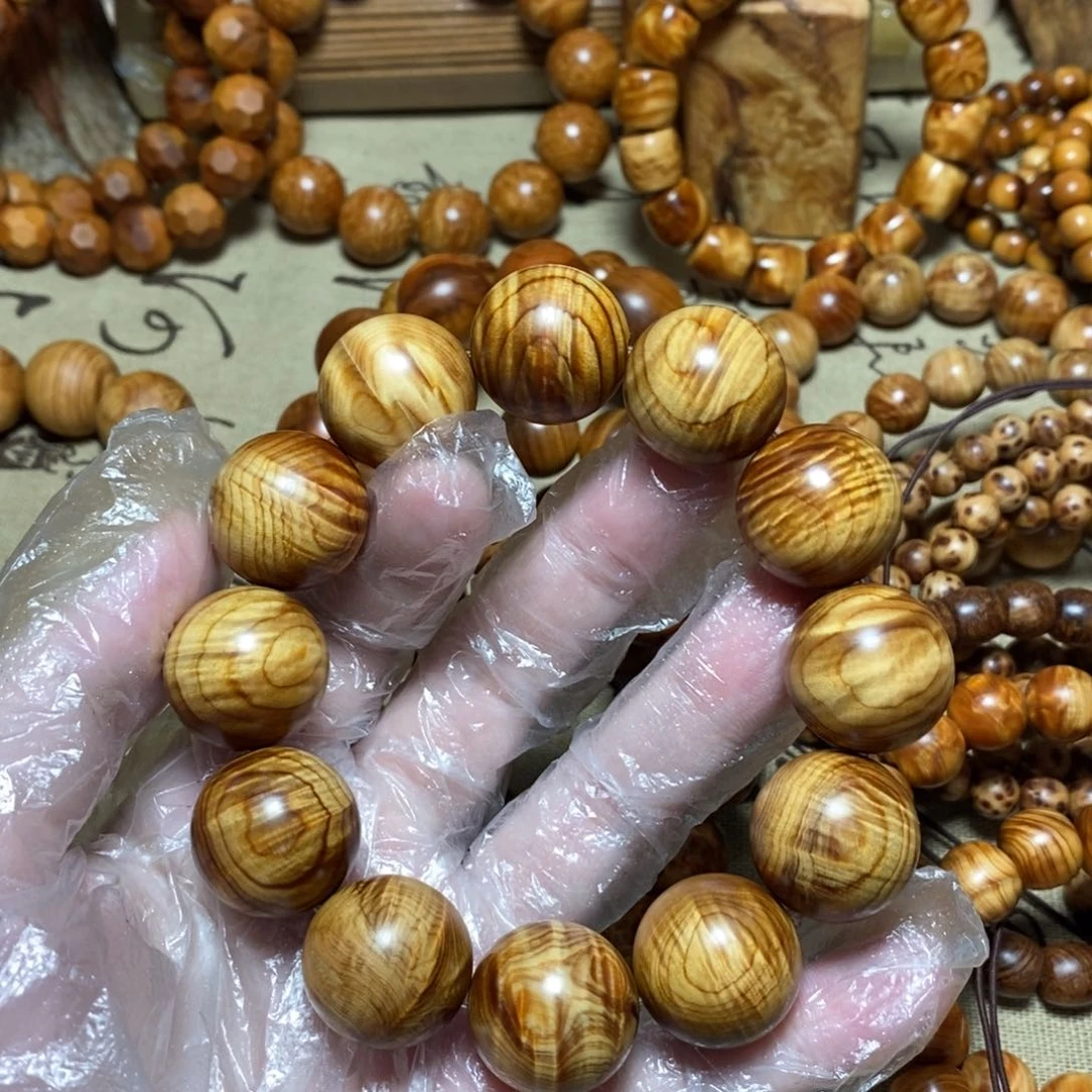 柏木（崖柏）山****长太行崖柏