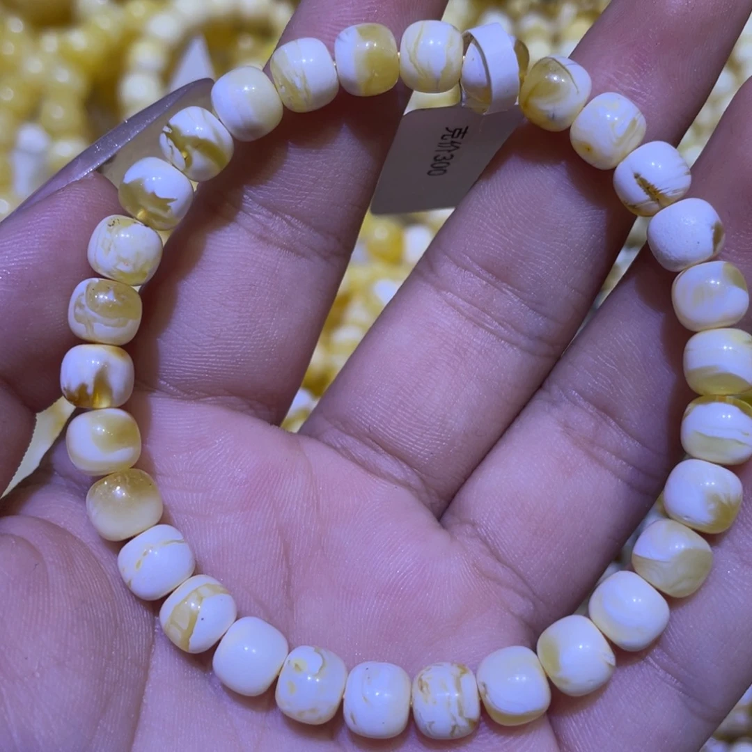 蜜蜡未镶嵌珠宝奇石7m