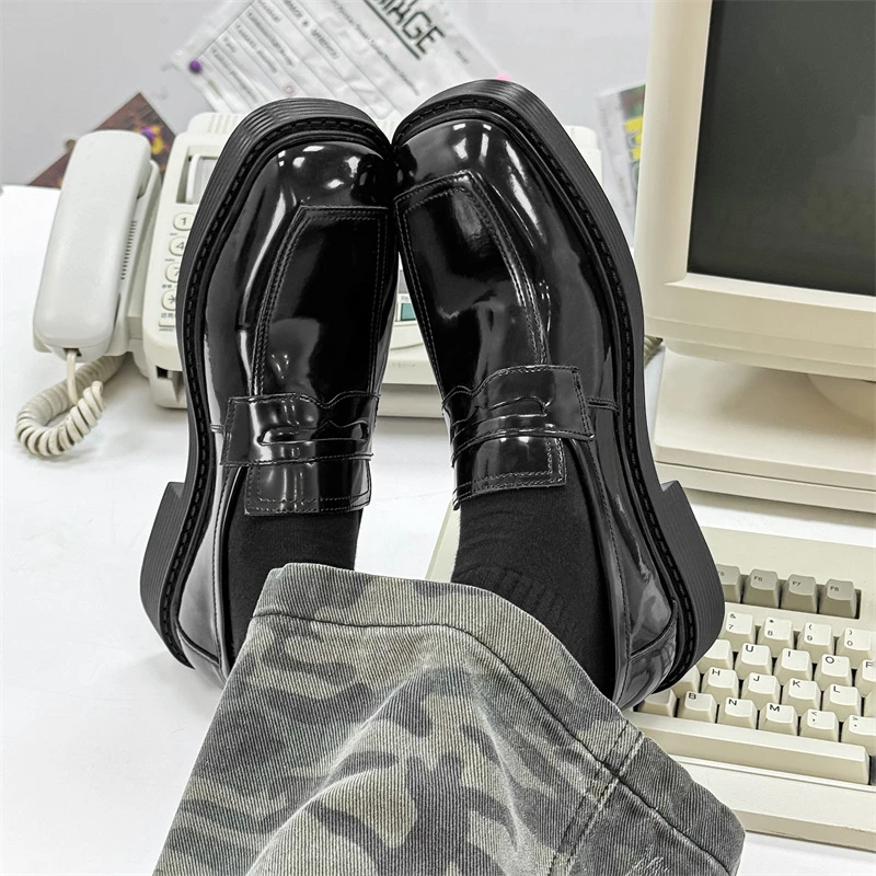 20155亮面方头小皮鞋男夏季透气韩版潮流懒人一脚蹬配西装德比鞋