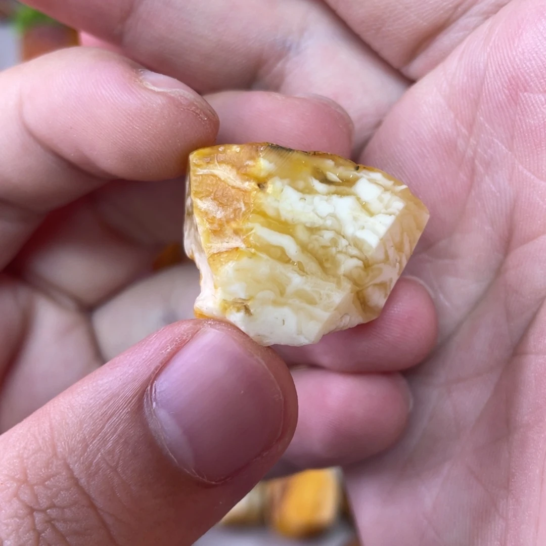 定制琥珀天然琥珀