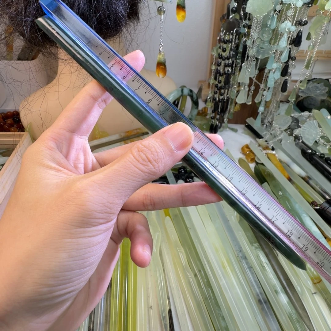 蛇纹石玉未镶嵌发饰