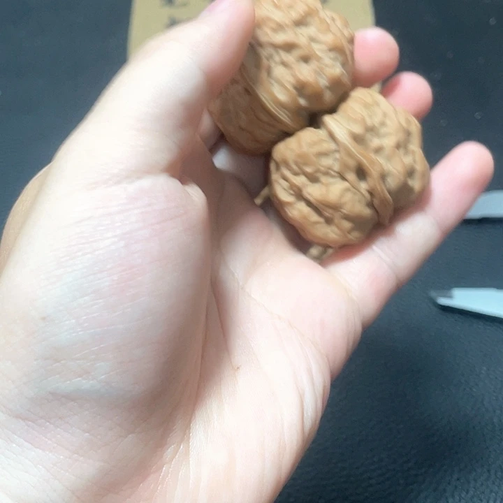卢***吊坠文玩核桃蛤蟆