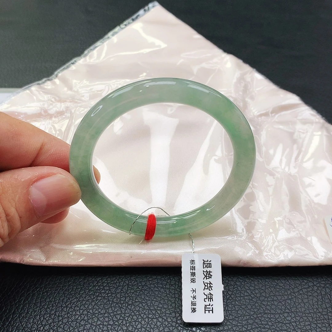 未镶嵌手镯翡翠天然翡翠手镯