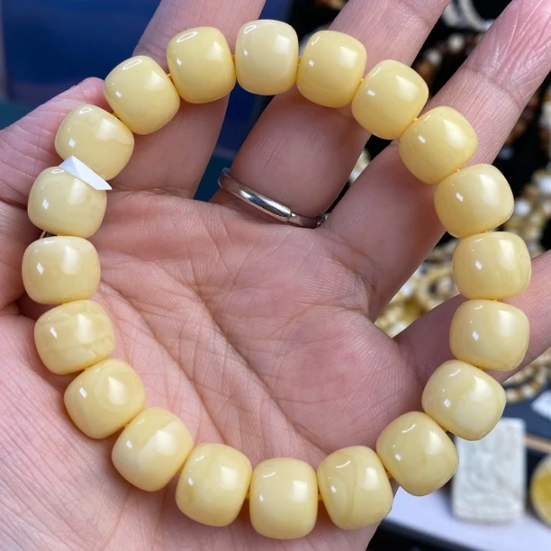 11.8×10.3mm天然原矿蜜蜡阿尔卑斯奶白老型手串，克重19.1g