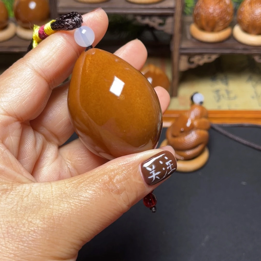 橄榄核吊坠蝴蝶35穿配