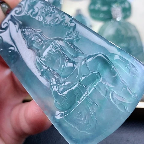 【闪购商品】翡翠颈饰未镶嵌天然翡翠