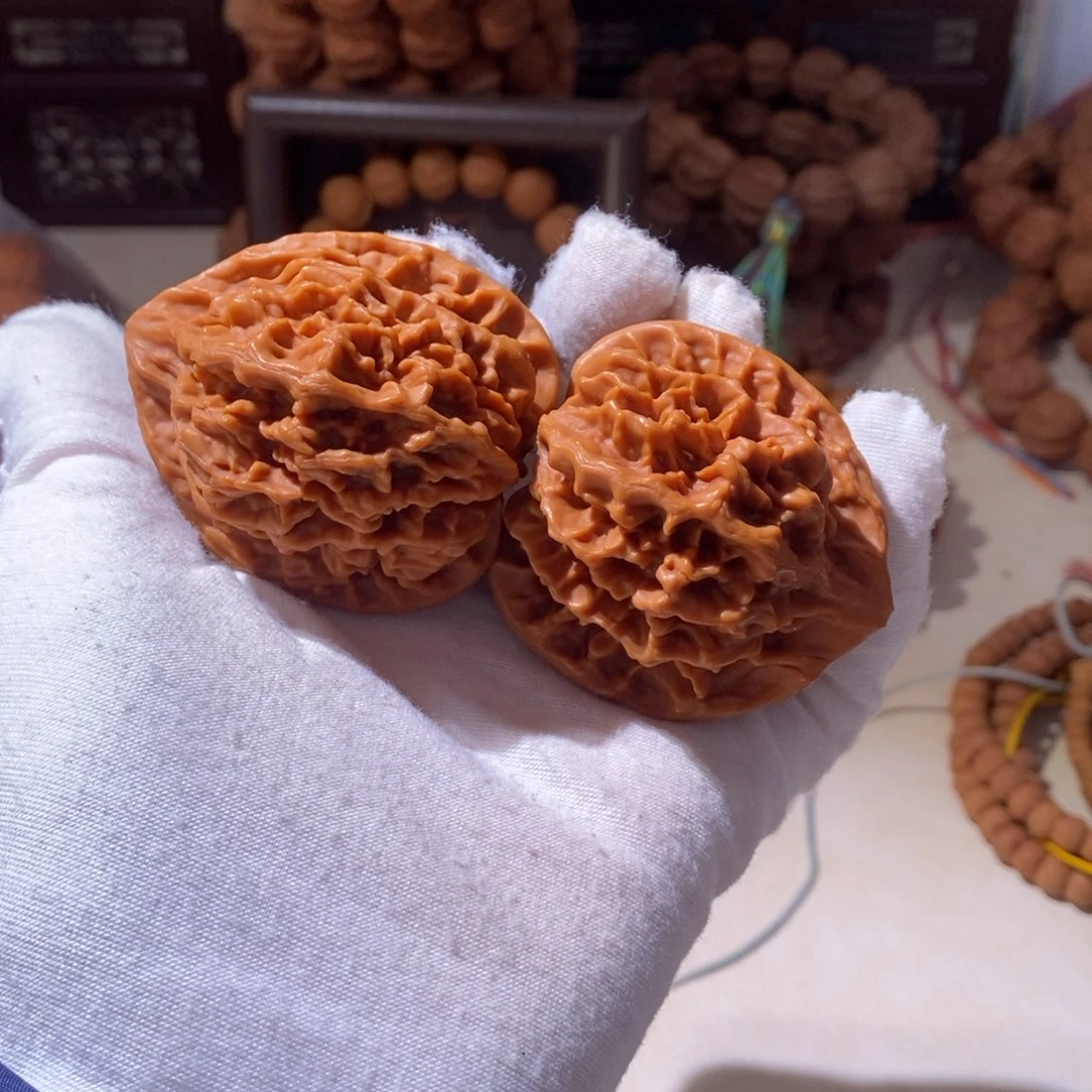 手串文玩核桃…………2