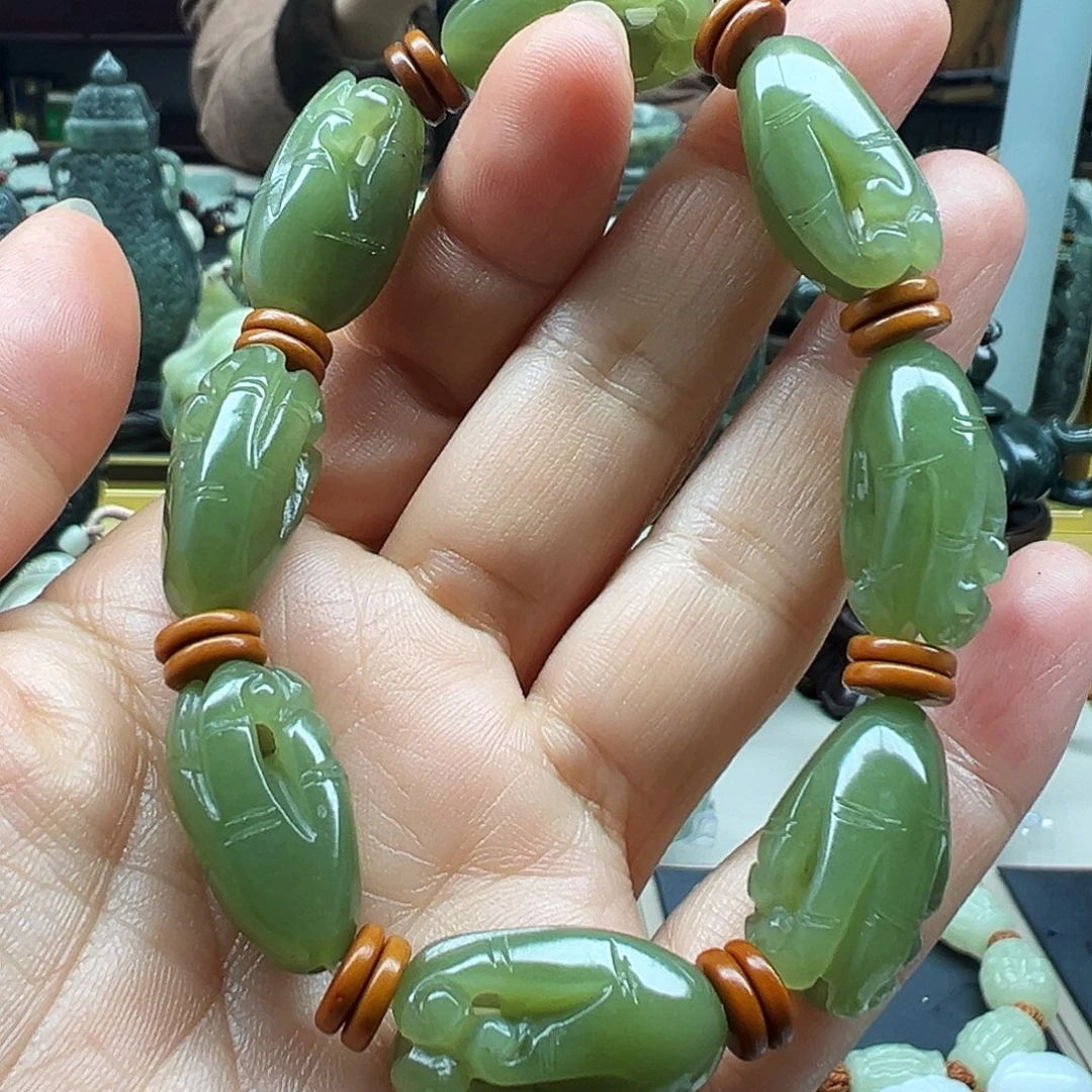 和田玉未镶嵌手串