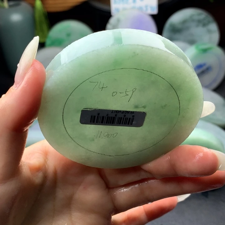 定制翡翠未镶嵌手镯