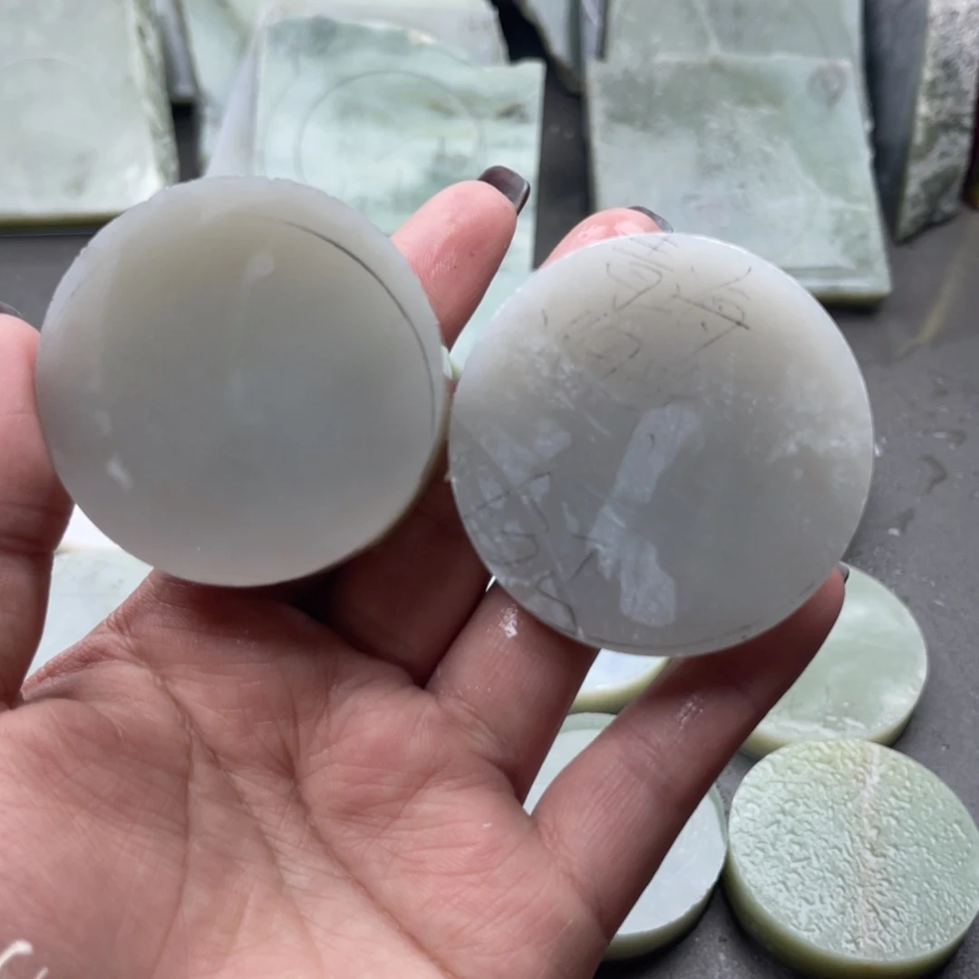 鱼***鱼和田玉未镶嵌珠宝奇石镯心钱