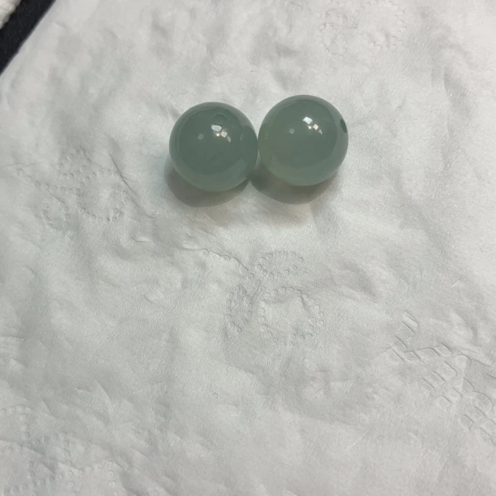 翡翠未镶嵌颈饰翡翠天然A货单珠一对