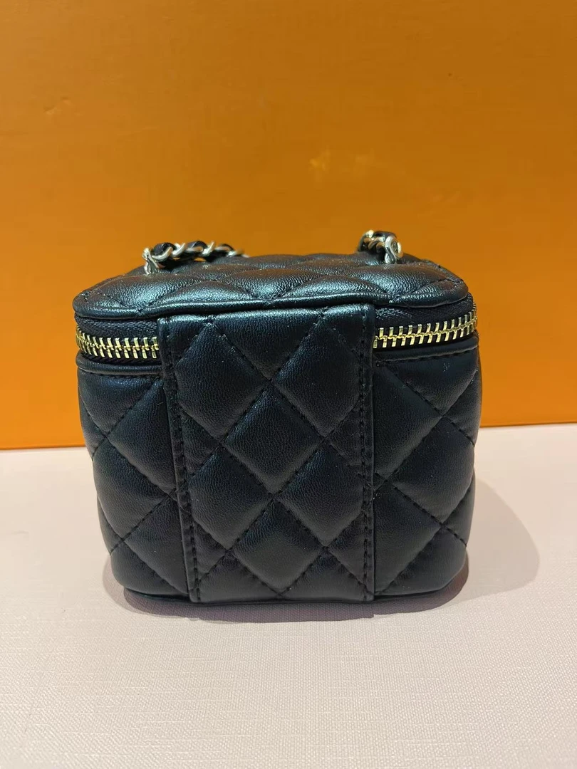 2025 时尚百搭女包轻奢休闲便携口红黑色