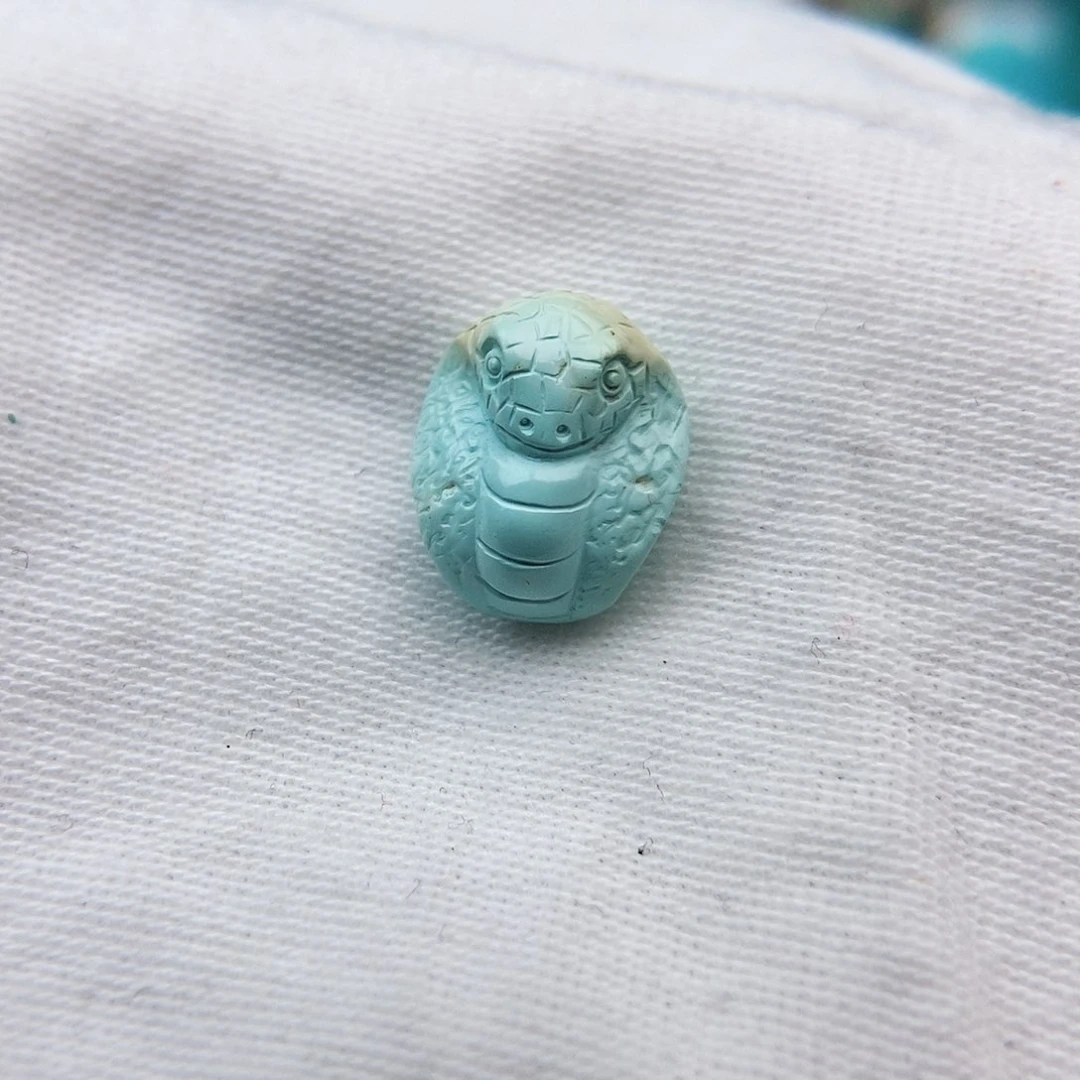 绿松石颈饰未镶嵌