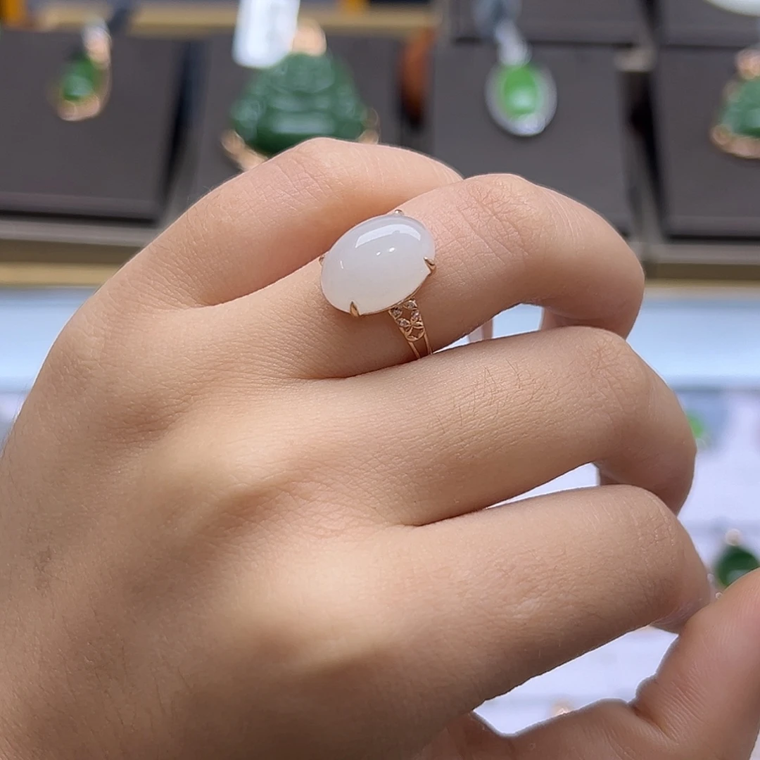 和田玉18K金镶嵌戒指